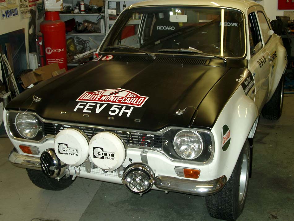 DW-FEV5H-b950.jpg (102927 octets)